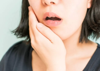 Cara Mengatasi Gigi Berlubang dan Berdenyut