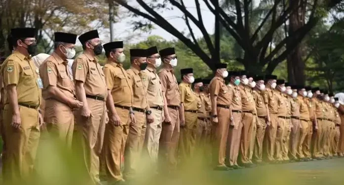 Pelaporan Harta Kekayaan Aparatur Negara (LHKPN) merupakan kewajiban yang diatur oleh pemerintah untuk memastikan transparansi dan akuntabilitas di kalangan pejabat publik. Pada tahun 2025, prosedur pelaporan ini menjadi semakin penting dalam upaya mencegah korupsi dan meningkatkan kepercayaan masyarakat terhadap pemerintah. Dengan adanya sistem yang lebih terstruktur, aparatur negara diharapkan dapat melaporkan harta kekayaan mereka secara tepat waktu dan akurat. Informasi mengenai cara pelaporan yang efektif dan efisien akan membantu para pejabat dalam memenuhi kewajiban ini, serta mendukung upaya pemerintah dalam menciptakan pemerintahan yang bersih dan berintegritas.