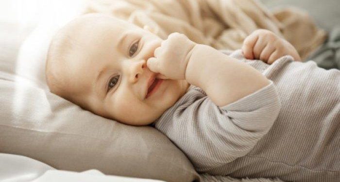 100 Nama Bayi yang Mengandung Unsur Bulan Oktober