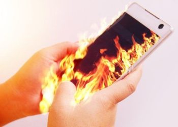7 Cara Mudah Mengatasi Handphone yang Overheat