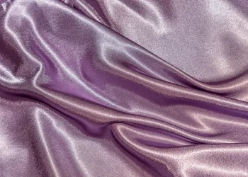 Mengenal Lebih Dekat Tren Fashion Lebaran 2024: Shimmer