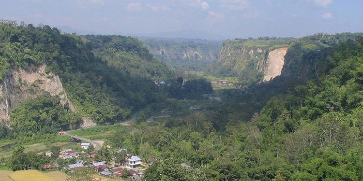 Mengulik Lebih Detail apa itu Sesar Semangko? Dan Apa Dampak Dari Sesar Semangko?