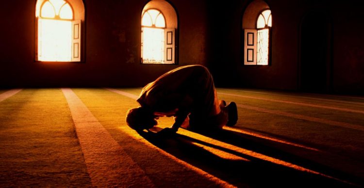 Tata Cara Sholat Jamak Dzuhur dan Ashar: Panduan Lengkap dengan Niatnya