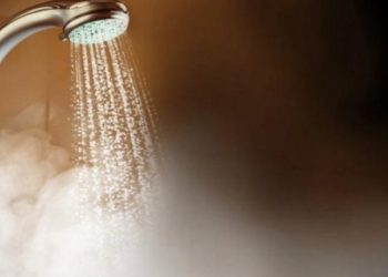 4 Manfaat Mandi Air Hangat Untuk Kesehatan Tubuh