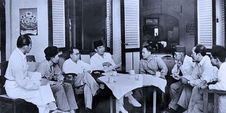 Sejarah Peristiwa Rengasdengklok: Latar Belakang, Kronologi dan Tokoh yang Terlibat