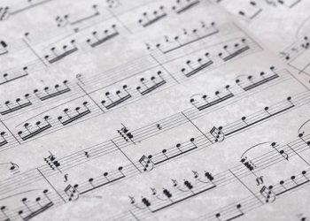Makna Lirik Lagu Hymne Guru: Menghormati Peran Mulia Guru dalam Membangun Bangsa