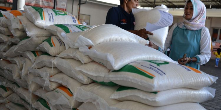 Syarat Penerima Bantuan Beras 10 Kg Tahun 2025