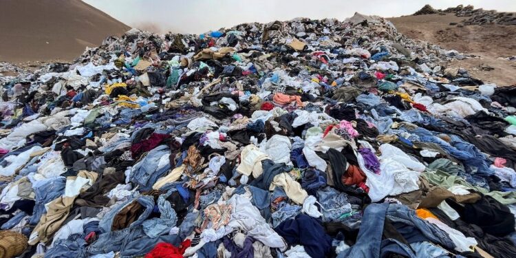 Ini 5 Cara Bijak Menanggulangi Limbah Pakaian