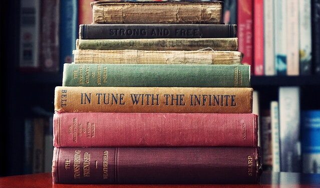 Pahami Ciri-ciri Buku Fiksi dan Non Fiksi beserta Contohnya