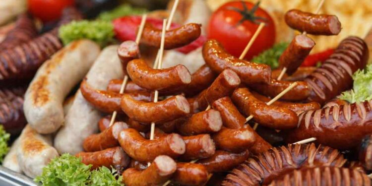 Jenis Makanan dan Minuman yang Dapat Memicu Kanker Usus Besar