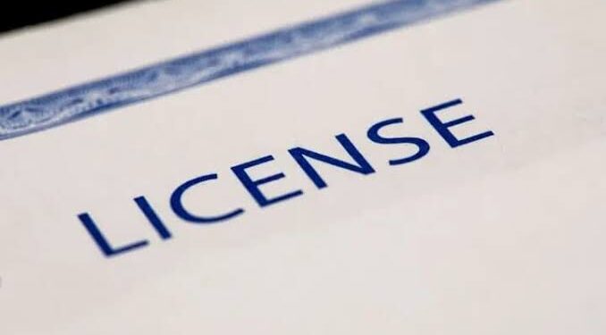 Apa Saja Kelebihan dan Kekurangan Lisensi? Simak Penjelasannya