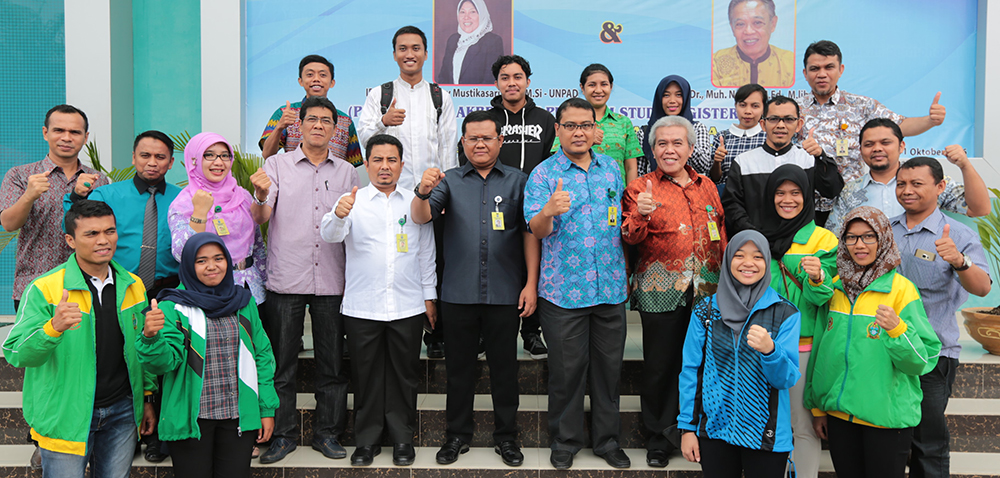 Rektor Beri Tali Asih Atlit UMSU Raih Medali Di PON XIX 2016 Bersamaan Sambut 6 Mahasiswa “Permata”
