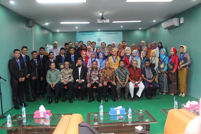 20 Lulusan Dokter FK UMSU Dikukuhkan, Raih 10 Besar Nasional