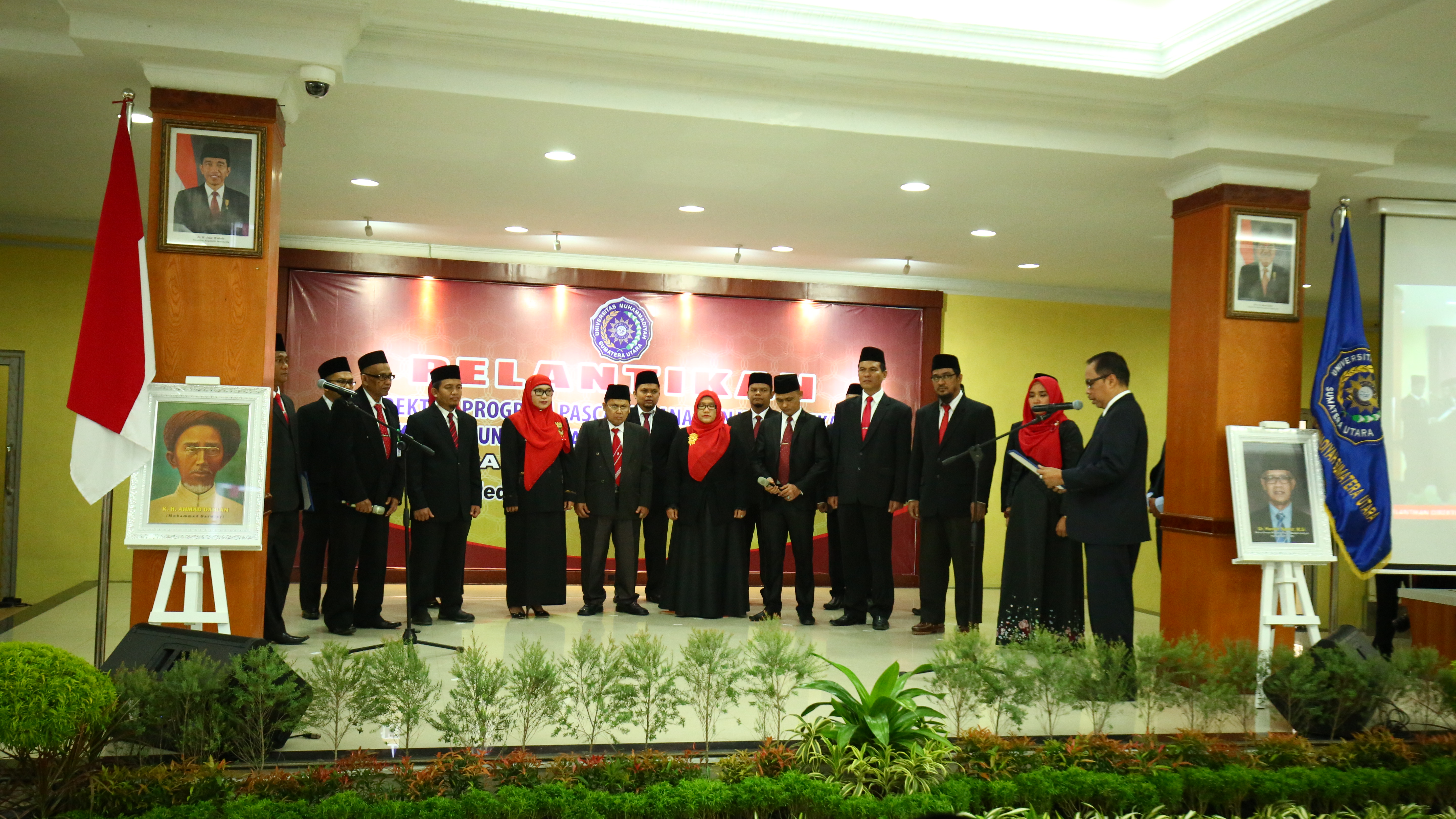 Rektor Resmi Lantik Direktur Program Pascasarjana dan Wakil Dekan Se-UMSU Periode 2017-2021