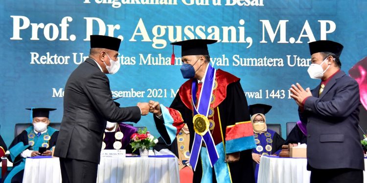 Gubernur Sumut Hadiri Pengukuhan Guru Besar Rektor UMSU