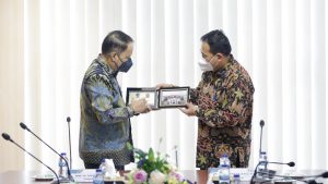 Rektor UMSU dan Dekan FISIP Tanda Tangan MoU dengan Ombudsman RI