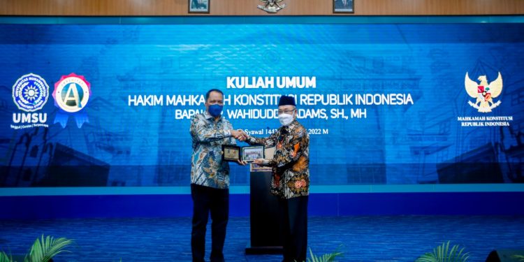 FAHUM UMSU Gelar Kuliah Umum Bersama Hakim Mahkamah Konstitusi RI