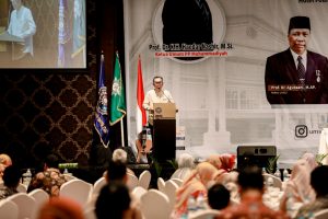 Prof Edy Suandi Sanjung Rektor UMSU di Penutupan Rakornas PTMA 2022