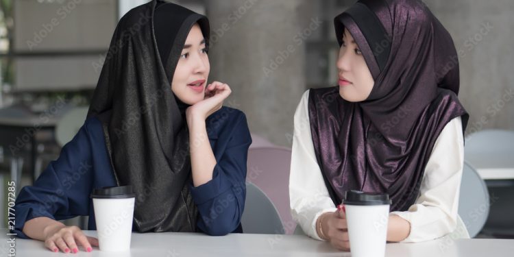 membangun relasi bisnis