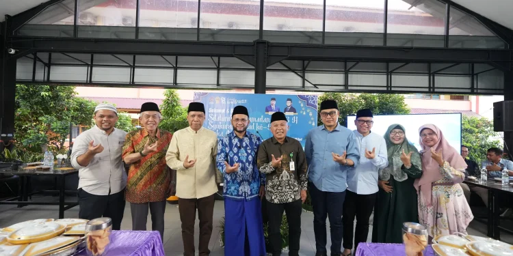 Breaking Fast at FISIP UMSU, Senator Dedi Iskandar Batubara Ready to Support the Success of the 49th Muhammadiyah Muktamar
