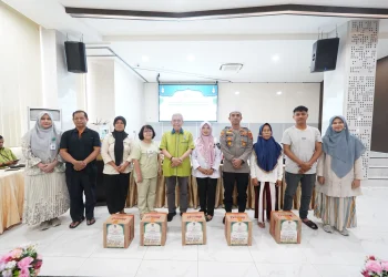 Residents Around UMSU Integrated Campus Receive Ramadan Packages for 1446 H