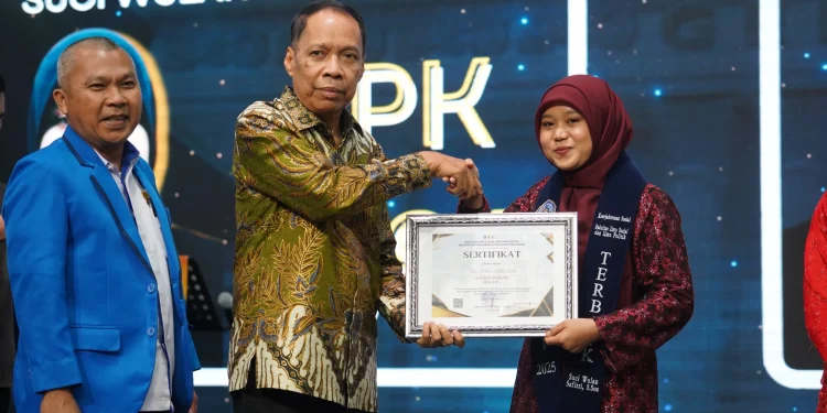 FISIP UMSU Graduation Ceremony for 264 Graduates: Rector Highlights Achievements and Internationalisation