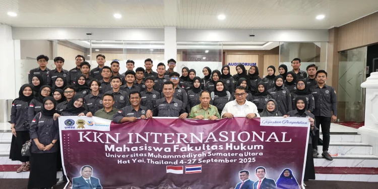 UMSU Law Faculty Sends Off 59 Students for International Community Service Program in Thailand