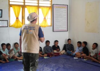 UMSU Team Conducts Healing Therapy for Elementary School Children Affected by Disaster in Batang Toru