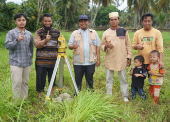 OIF UMSU Measures Qibla Direction for Mosque in Pasaman, West Sumatra