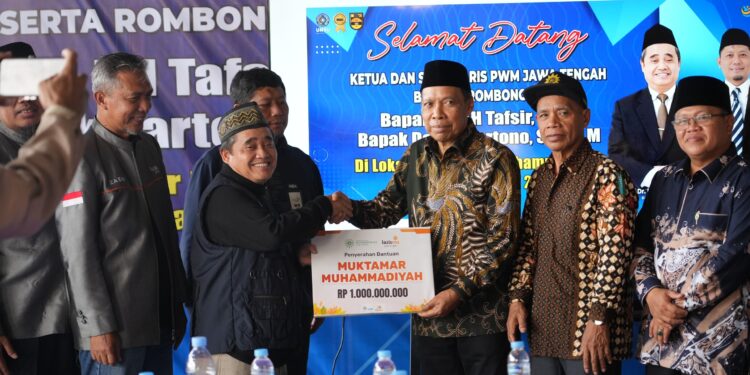 PWM Central Java Donates Rp1 Billion for the 49th Muhammadiyah Congress in North Sumatra