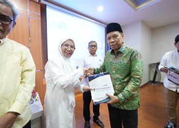 UMSU Rector Sends Off Prospective Hajj Pilgrims