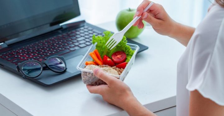 Mengatur Pola Makan Sehat: Panduan Batas Konsumsi Gula, Garam, dan Lemak Per Hari