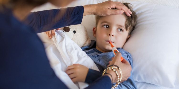 Turunkan demam anak secara alami dengan cepat