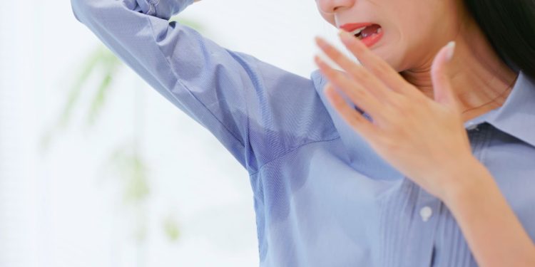 cara mengatasi ketiak bau dan basah Secara Alami
