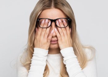 Tips Mengurangi Kelelahan Pada Mata