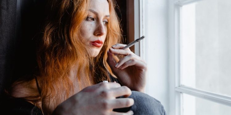 Bahaya Merokok bagi Wanita Dari Jantung hingga Paru-paru