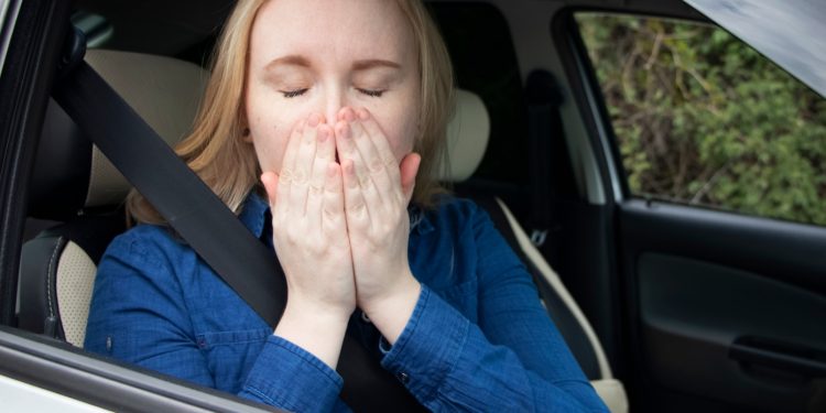 Tips Agar Tidak Mabuk Saat Naik Mobil Perjalanan Jauh