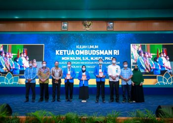 Rektor UMSU Melepas 370 Mahasiswa Peserta Klinis Hukum dan Peradilan Semu