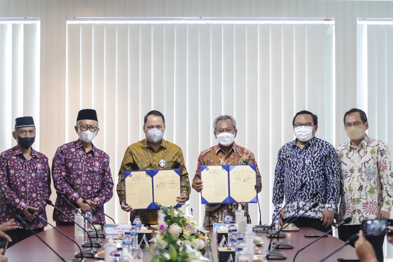 UMSU – UMS Tandatangani MoU dan MoA - Universitas Muhammadiyah Sumatera