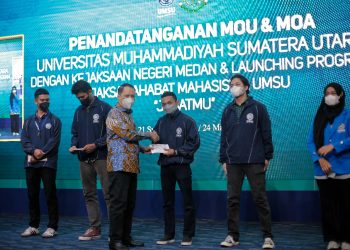 UMSU dan Kejari Medan Serahkan Tali Asih Kepada 6 Mahasiswa Berprestasi