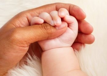 hukum mengadopsi anak