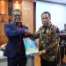 Rektor UMSU Serahkan 7 SK Dosen Tamu Internasional dari UNIMAP dan USM Malaysia