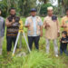 OIF UMSU Ukur Arah Kiblat Masjid di Pasaman Sumatera Barat
