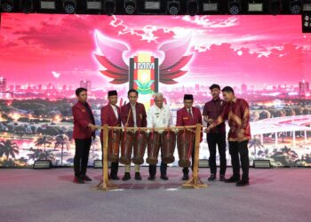 Wagub Sumut Hadiri Masta Kolosal UMSU 2026 Rektor Bikin Kejutan Bagi-bagi Hadiah